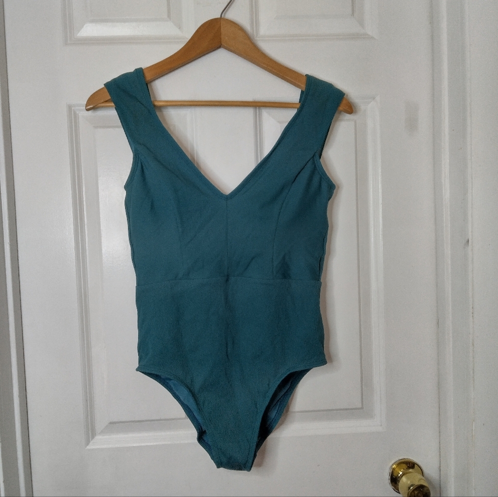 Jantzen Ribbed Tummy Control One-Piece Swimsuit Size 12 - Picture 4 of 14
